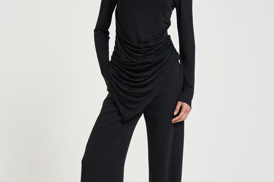 Pantalone donna satinato nero PT000008D 19859300 HERNO 