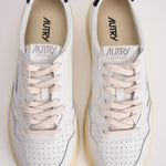 Sneakers uomo Medalist low bianca e nera AULM LL22 AUTRY 