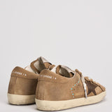 Sneakers donna Super Star marrone GWF00101 F00754755676 GOLDEN GOOSE 