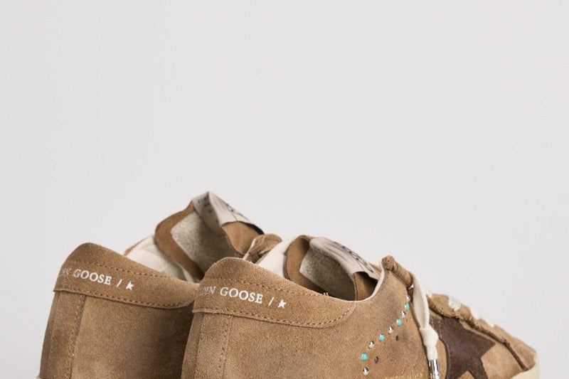 Sneakers donna Super Star marrone GWF00101 F00754755676 GOLDEN GOOSE 