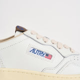 Sneakers Medalist Low donna bianche e moro AULW HJ03 AUTRY 