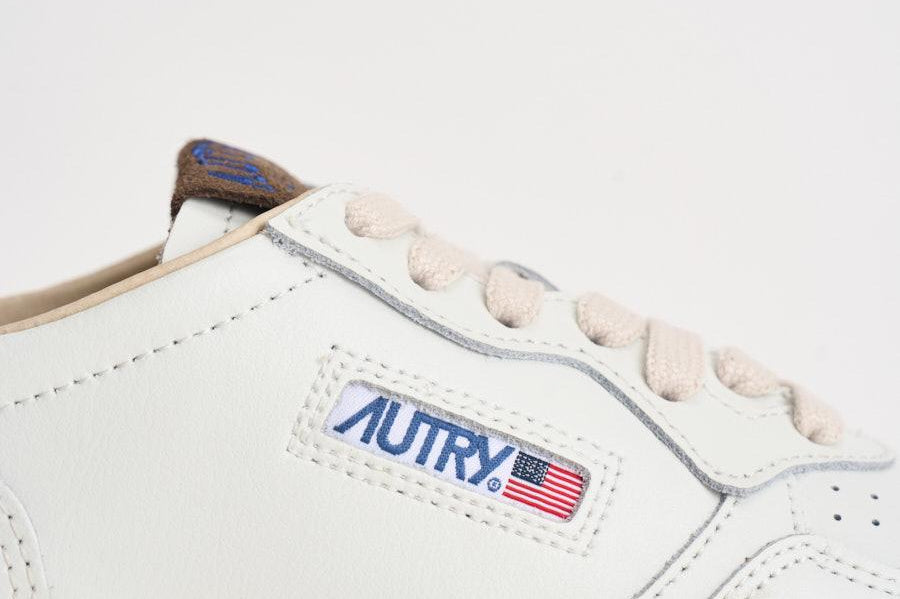 Sneakers Medalist Low donna bianche e moro AULW HJ03 AUTRY 
