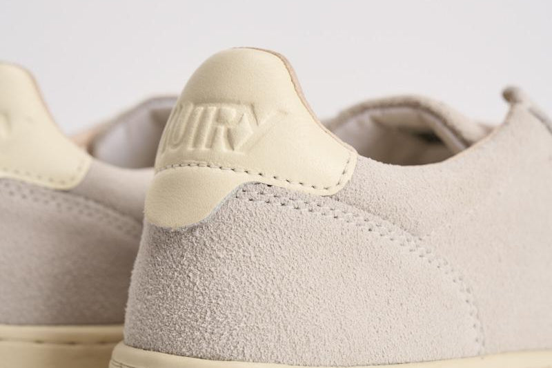 Sneakers uomo Medalist low in suede grigio AULM UH01 AUTRY 