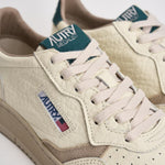 Sneakers uomo Medalist Low panna e verde AULM NE18 AUTRY 