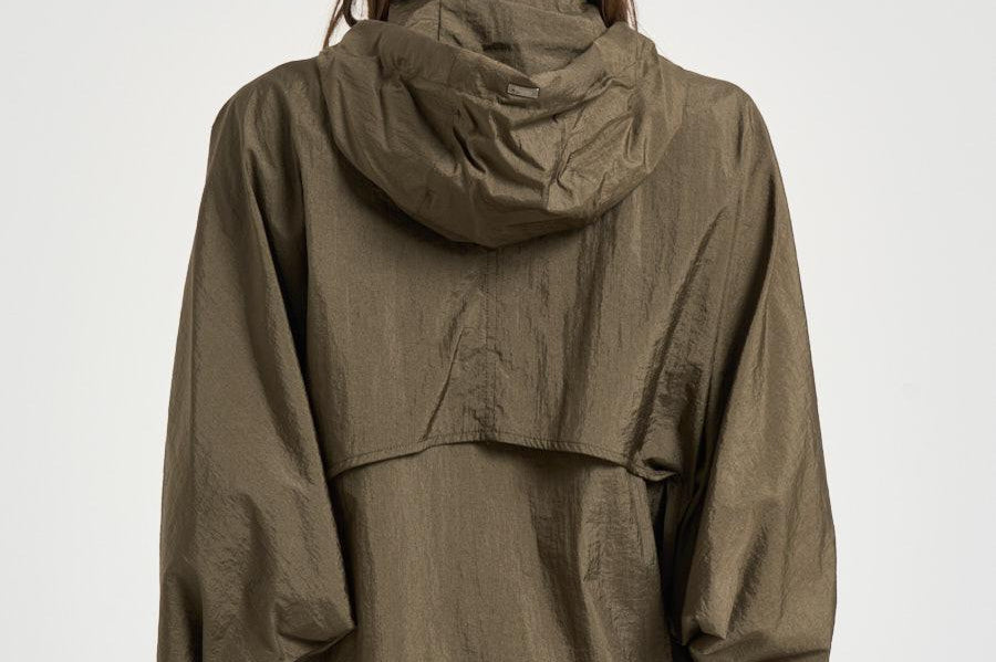 Giubbotto donna in tessuto tecnico verde oliva GI000356D 127017730 HERNO 