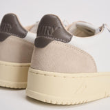 Sneakers uomo Medalist low in suede beige e grigio AULM LS01 AUTRY 