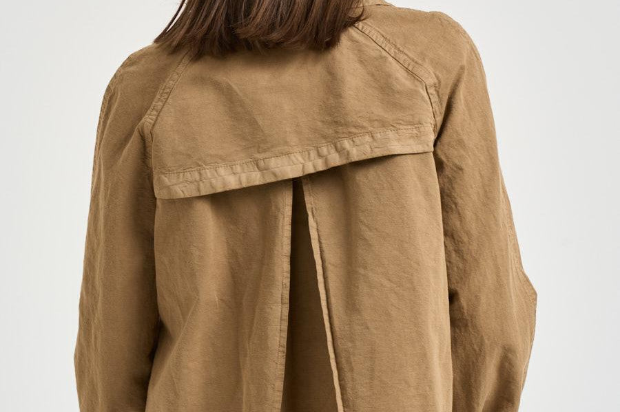 Trench donna corto doppiopetto cammello S1183 191 BAZAR DELUXE 