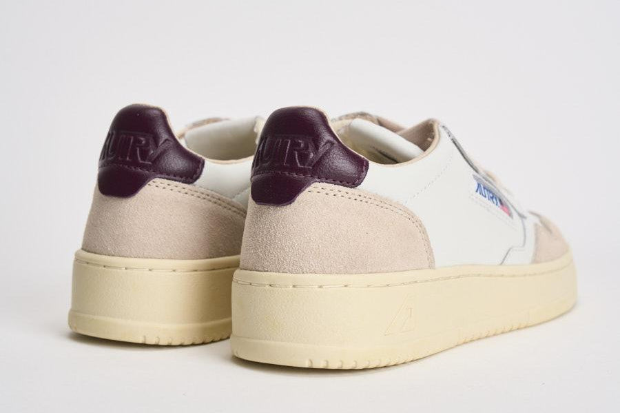 Sneakers donna medalist low in suede e bordeaux. AULW LS18 AUTRY 