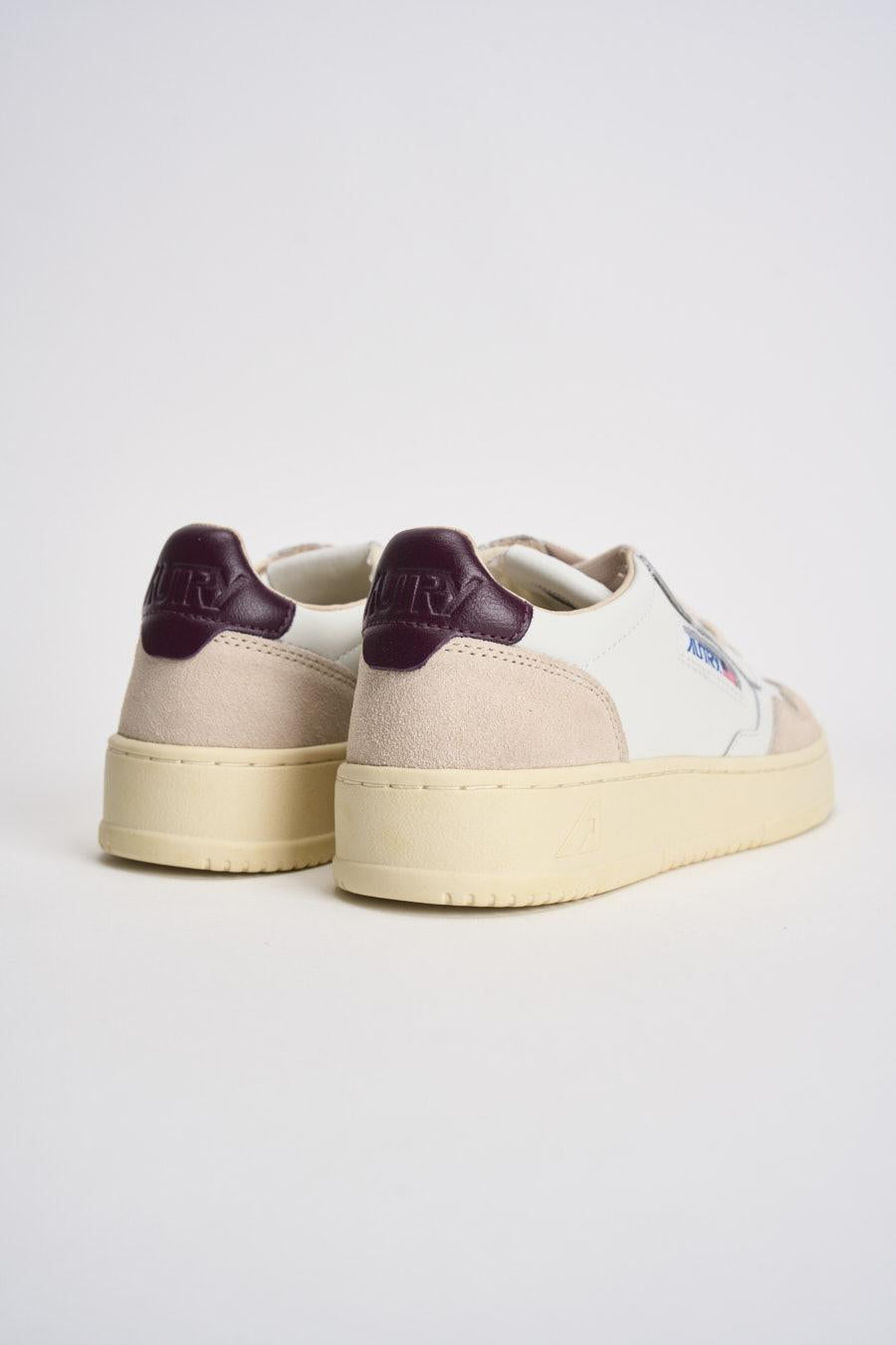 Sneakers donna medalist low in suede e bordeaux. AULW LS18 AUTRY 