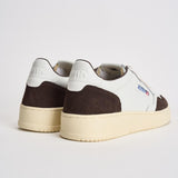 Sneakers uomo Medalist Low in suede bianca e marrone AULM FT19 AUTRY 