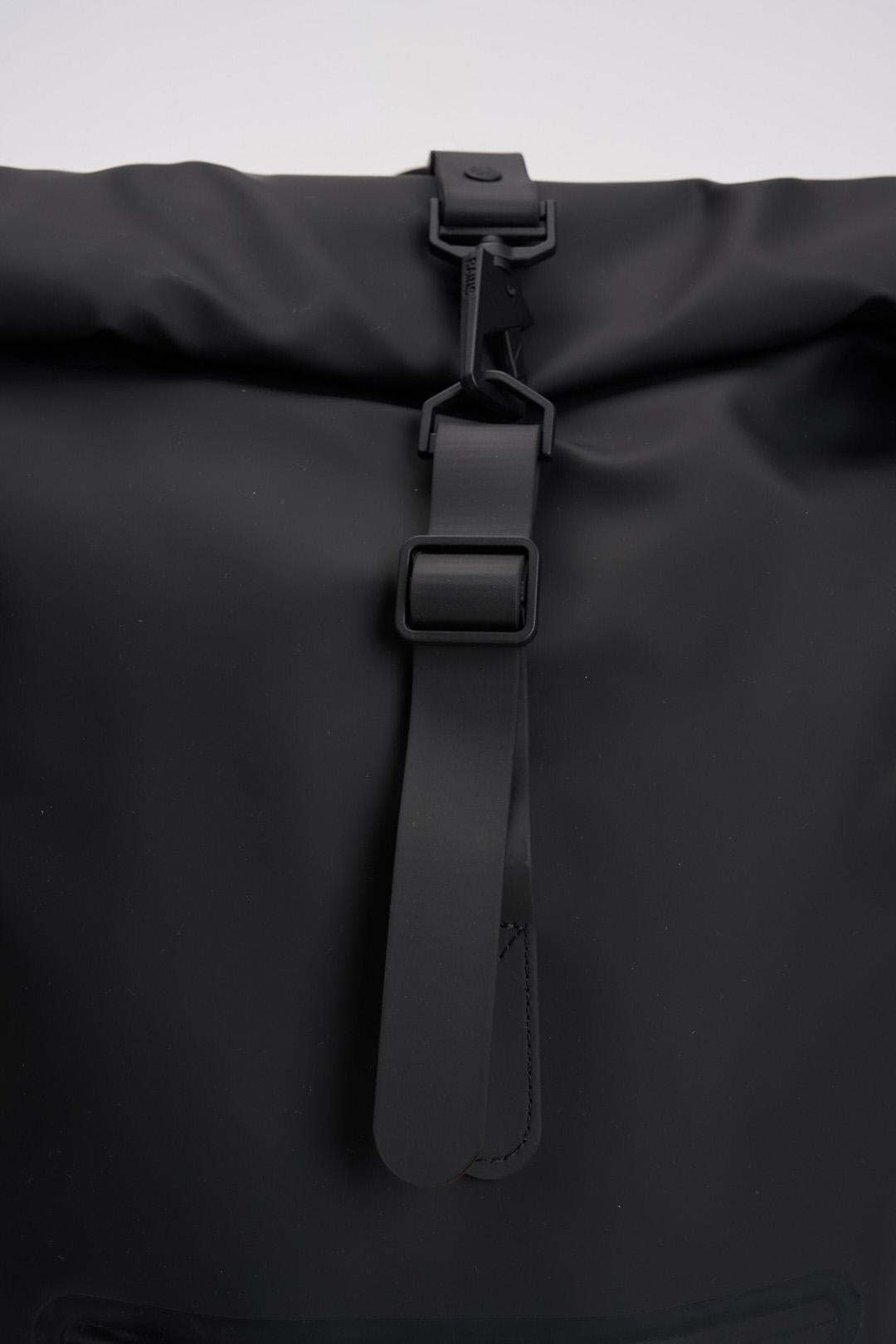 Zaino uomo impermeabile nero 13320 01 RAINS 