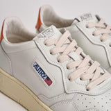 Sneakers uomo Medalist low bianca e arancione AULM LL26 AUTRY 