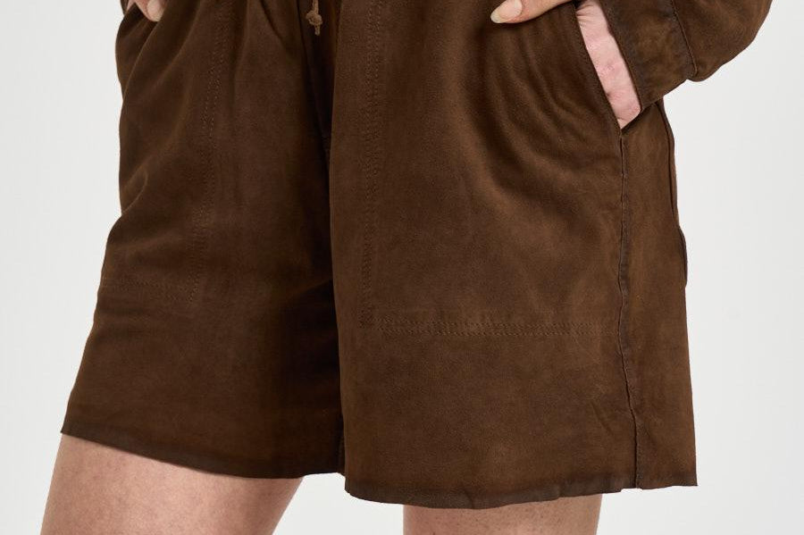 Shorts donna in camoscio marrone D210599 MARFA066 P.a.r.o.s.h. 