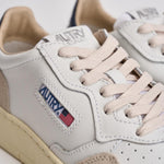 Sneakers uomo Medalist low in suede beige e blu AULM LS28 AUTRY 
