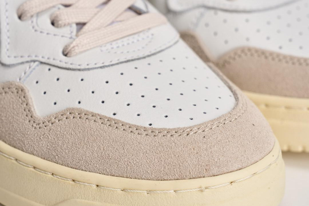 Sneakers uomo Medalist low in suede beige e blu AULM LS28 AUTRY 