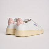 Sneakers donna Medalist Low bianca e rosa AULW LL16 AUTRY 