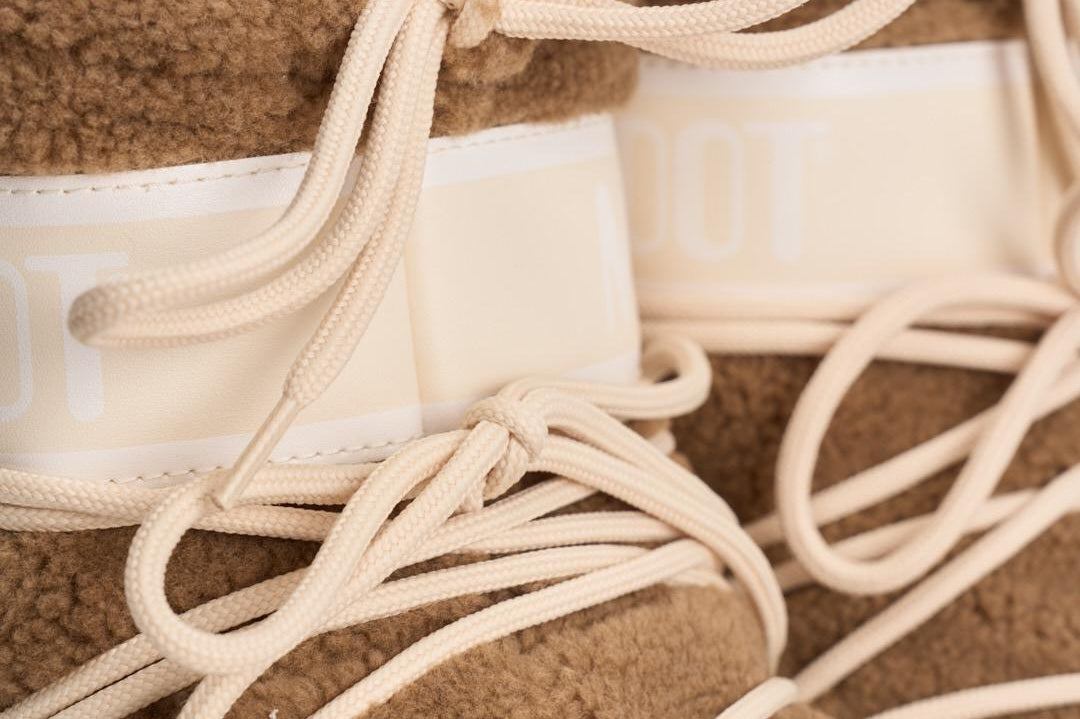 Stivale donna Icon Low in Teddy cammello 1409700 M047CAMEL MOON BOOT 