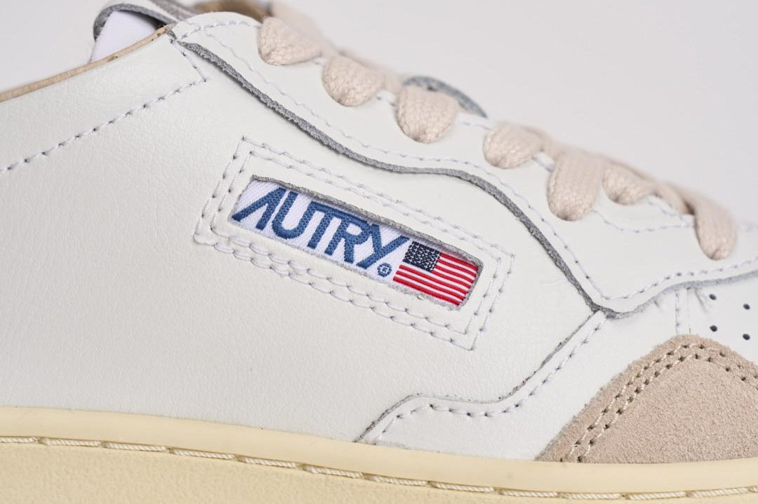 Sneakers donna Medalist Low bianca e beige AULW LS33 AUTRY 