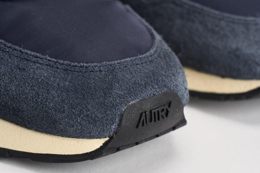 Sneakers Reelwind low in suede blu WWLM NC30 AUTRY 
