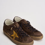 Sneakers donna Superstar in suede marrone GWF00102 F00810055736 GOLDEN GOOSE 
