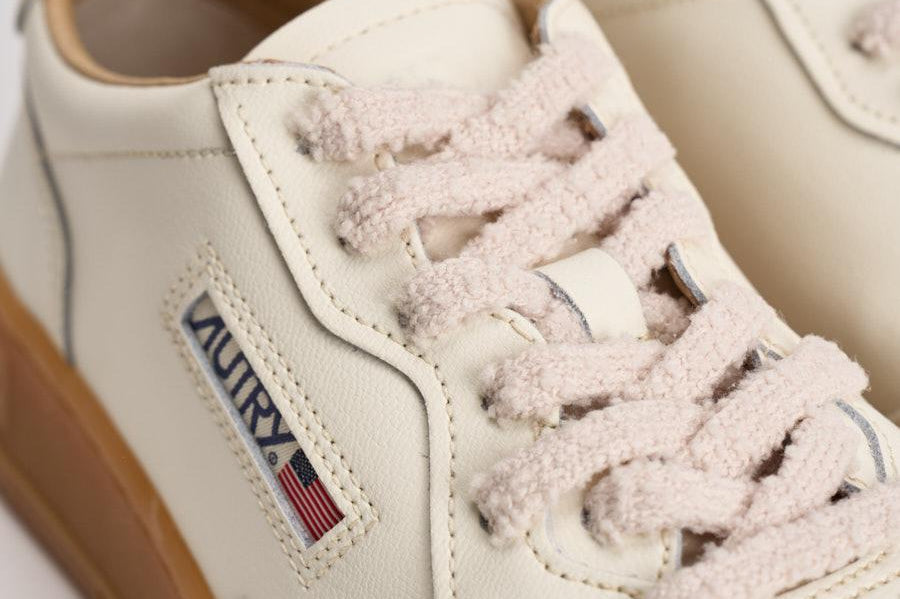 Sneakers uomo Medalist Low bianca e grigia AULM BD01 AUTRY 