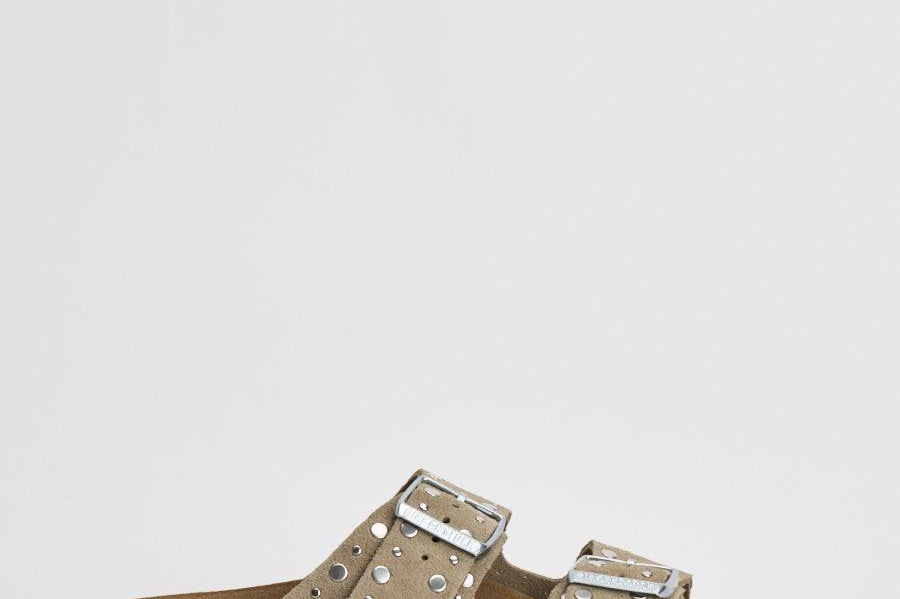 Sandalo donna beige effetto suede  con borchie 1029390 TAUPE BIRKENSTOCK 