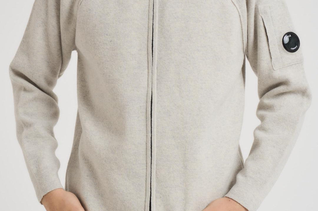 Felpa uomo con cappuccio in lana grigio chiaro MKN057A 110149AM13 CP COMPANY 