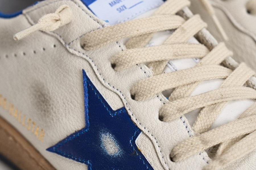 Sneakers uomo Ball Star bianco e blu elettrico GMF00117 F00219810327 GOLDEN GOOSE 