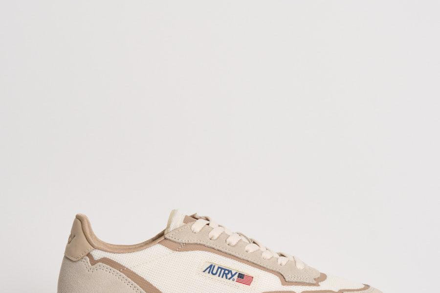 Sneakers uomo Wild pace beige e bianca LDLM AK03 AUTRY 