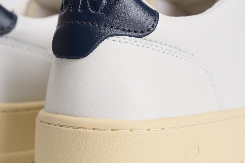 Sneakers uomo Autry Medalist bianca e blu AULM LL12 AUTRY 