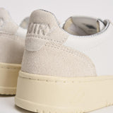 Sneakers donna Medalist in suede grigio chiaro AULW TA01 AUTRY 
