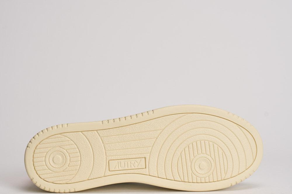 Sneakers uomo Medalist low bianca e arancione AULM LL26 AUTRY 