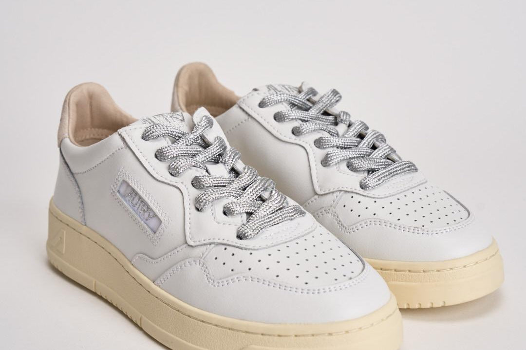 Sneakers donna Medalist bianca e cipria AULW SW02 AUTRY 