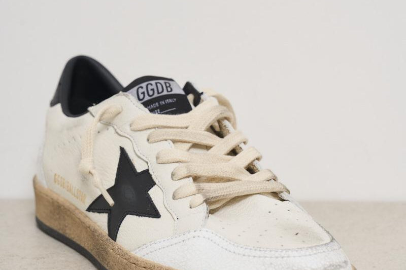 Sneakers uomo Ball Star con talloncino nero GMF00117 F00377110283 GOLDEN GOOSE 