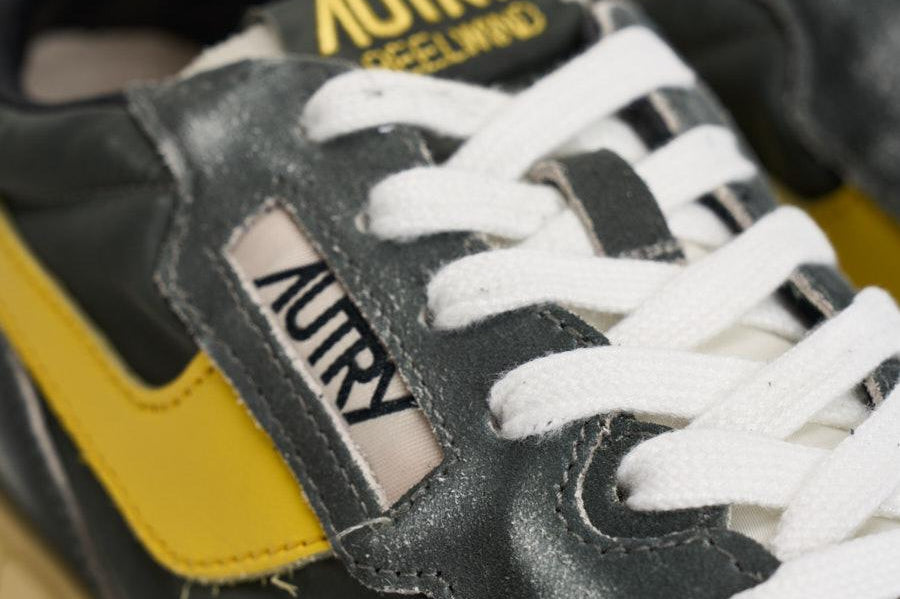 Sneakers uomo Reelwind grigia e gialla WWLM GQ06 AUTRY 