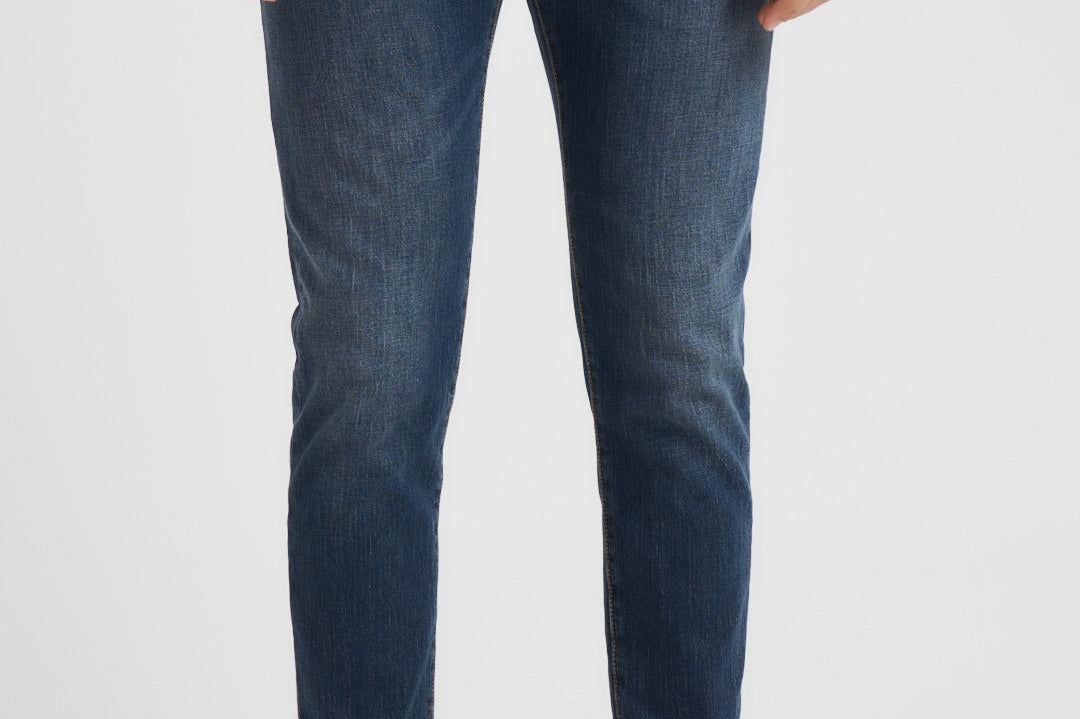 Jeans uomo D-Strukt in denim scuro A03562 0DBED01 DIESEL 