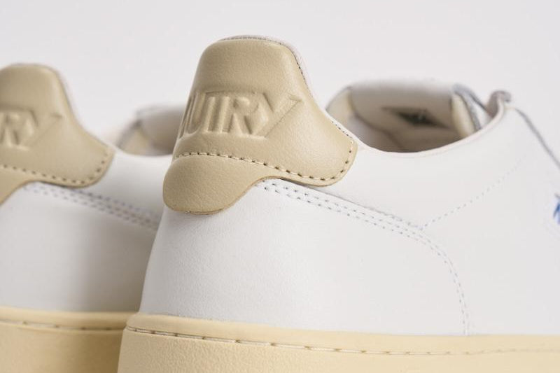 Sneakers uomo Medalist low beige AULM LL87 AUTRY 