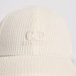 Cappellino uomo a costine panna CMAC226A 110472A402 CP COMPANY 