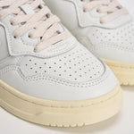 Sneakers Medalist Low donna bianche e animalier AULW HJ02 AUTRY 