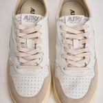 Sneakers uomo Medalist low in suede beige e bianca AULM LS33 AUTRY 