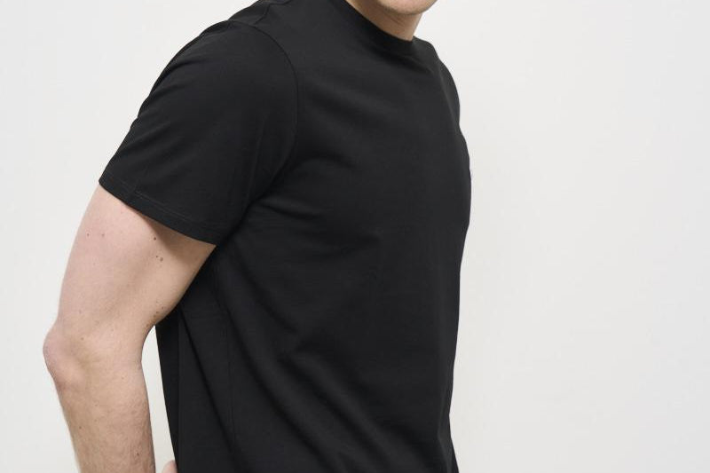 T-shirt uomo slim girocollo nera TH6709 031 LACOSTE 