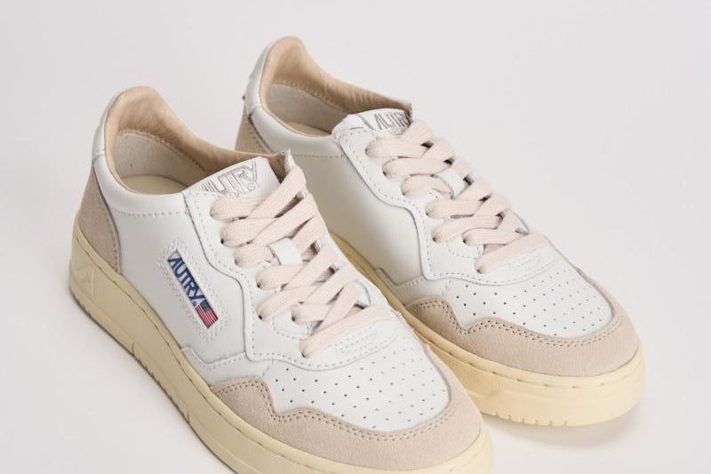 Sneakers donna medalist low in suede e bianca AULW LS33 AUTRY 