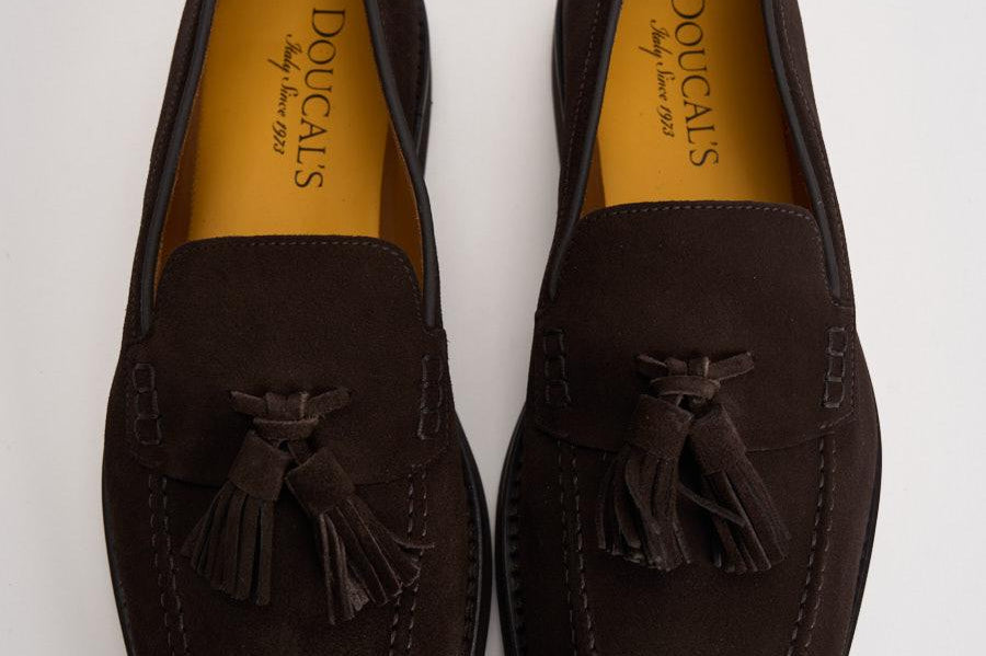 Mocassino uomo in suede marrone con nappine 3420 VISONEM23 DOUCAL'S 