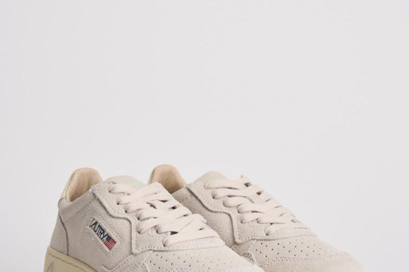 Sneakers donna Medalist low in suede grigio AULW UH01 AUTRY 