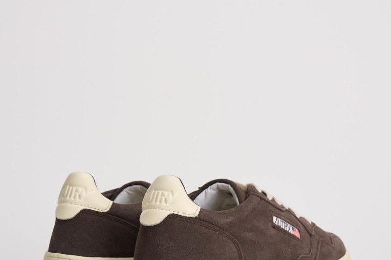Sneakers uomo Medalist low suede marrone AULM UH08 AUTRY 
