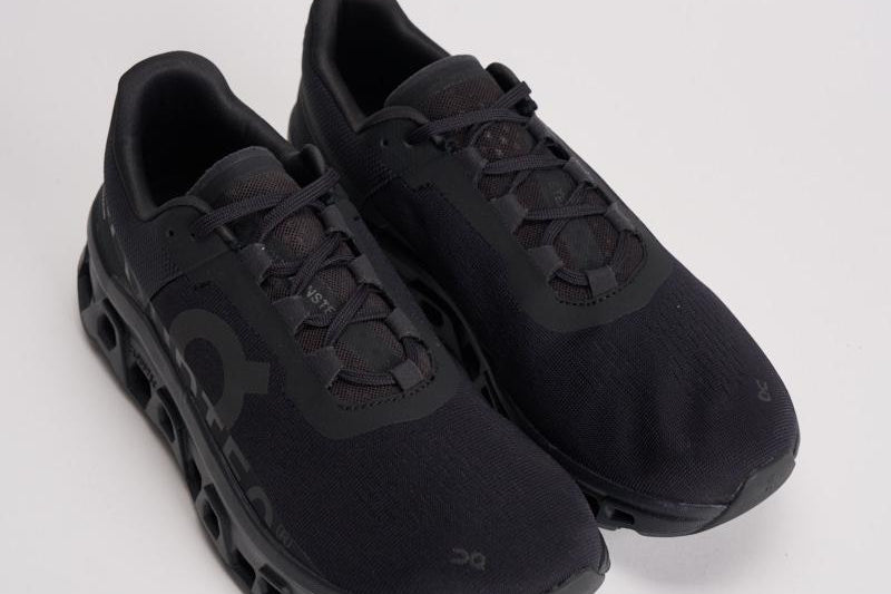 Sneakers On Cloudmonster uomo MONSTER ALL BLACK ON RUNNING 