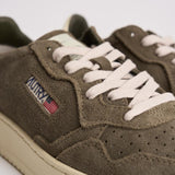 Sneakers uomo Medalist low suede verde militare AULM UH04 AUTRY 