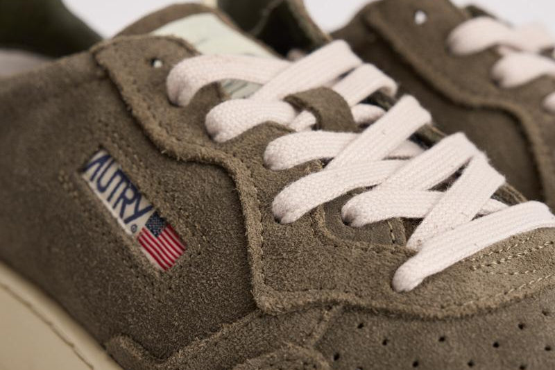 Sneakers uomo Medalist low suede verde militare AULM UH04 AUTRY 