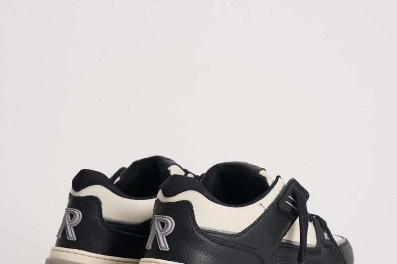 Sneakers uomo Studio nera e bianca MLM9754 BLACKWHITE REPRESENT 