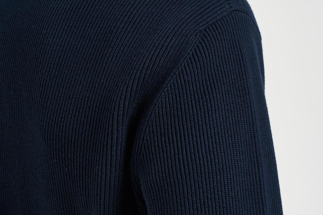 Maglia uomo con zip blu notte 5100126 S00D8V0020 STONE ISLAND 